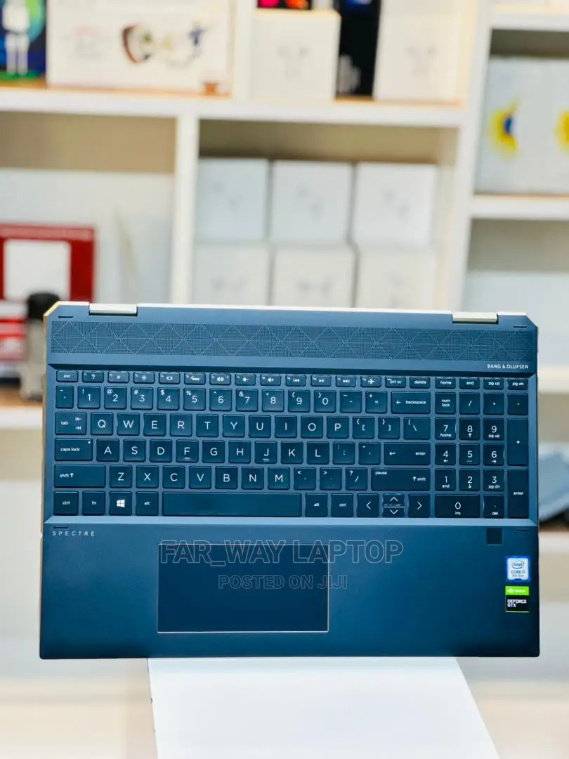 New Laptop HP Spectre 16GB Intel Core I7 SSD 1T