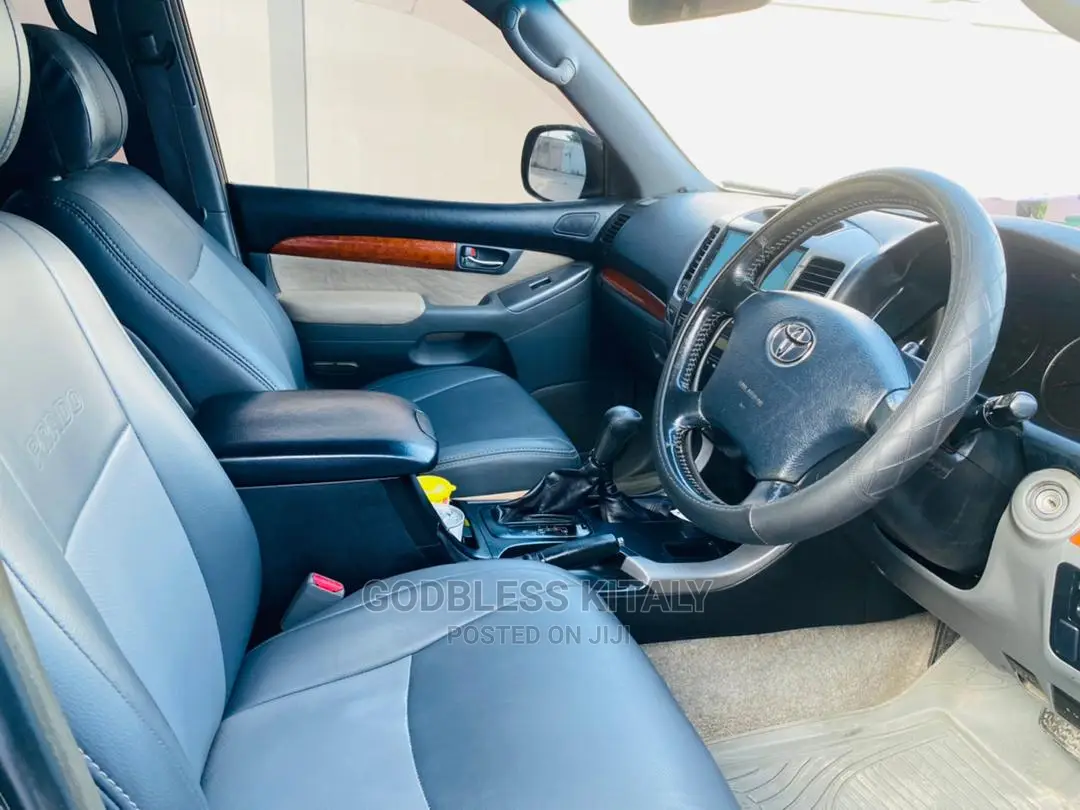 Toyota Land Cruiser Prado 2006 Black