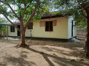 Plot Na Nyumba at Bahari Beach