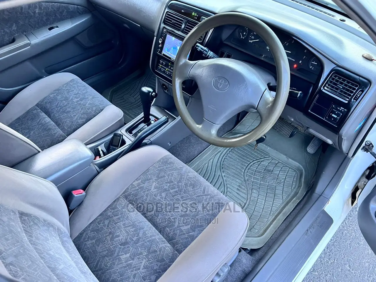 Toyota Carina 2001 White