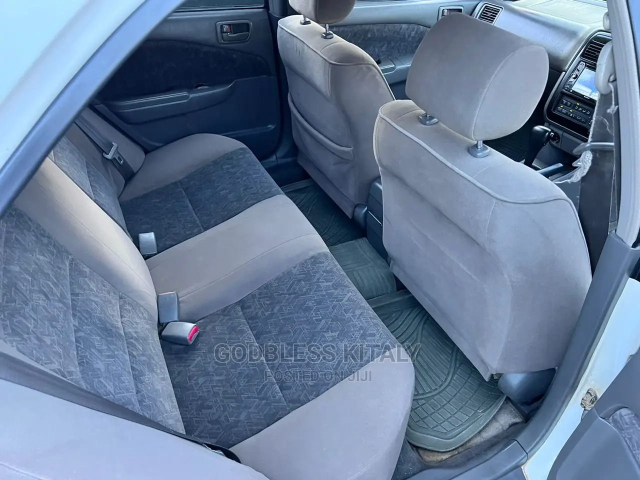 Toyota Carina 2001 White