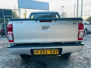 Toyota Hilux 2.0 VVT-i 2006 Gold