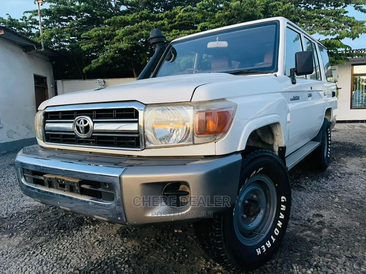 Toyota Land Cruiser 4.0 V6 GX 2010 White