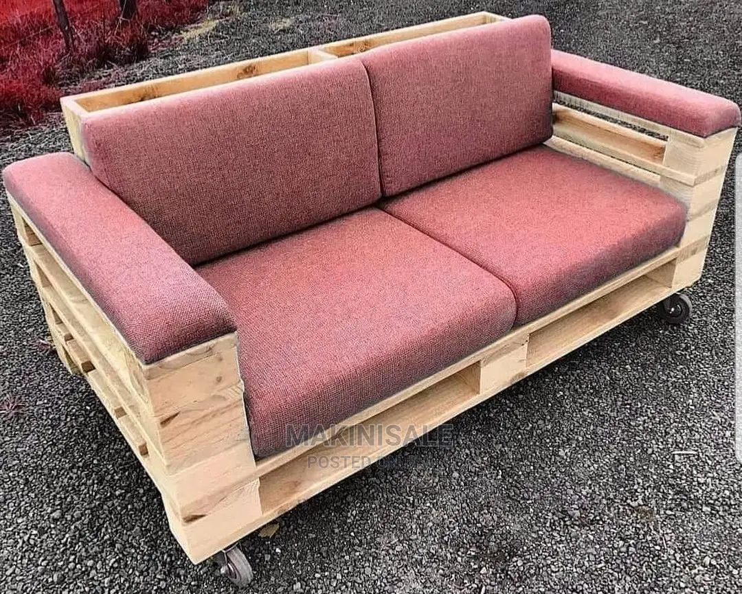 Sofa Nzuri Sana Simple Pallet