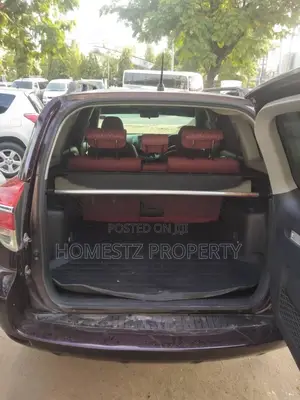 Toyota IST 2006 Purple