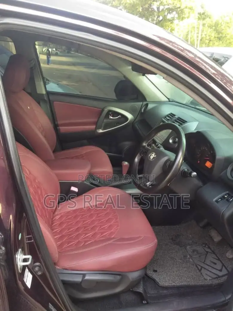 Toyota IST 2006 Purple