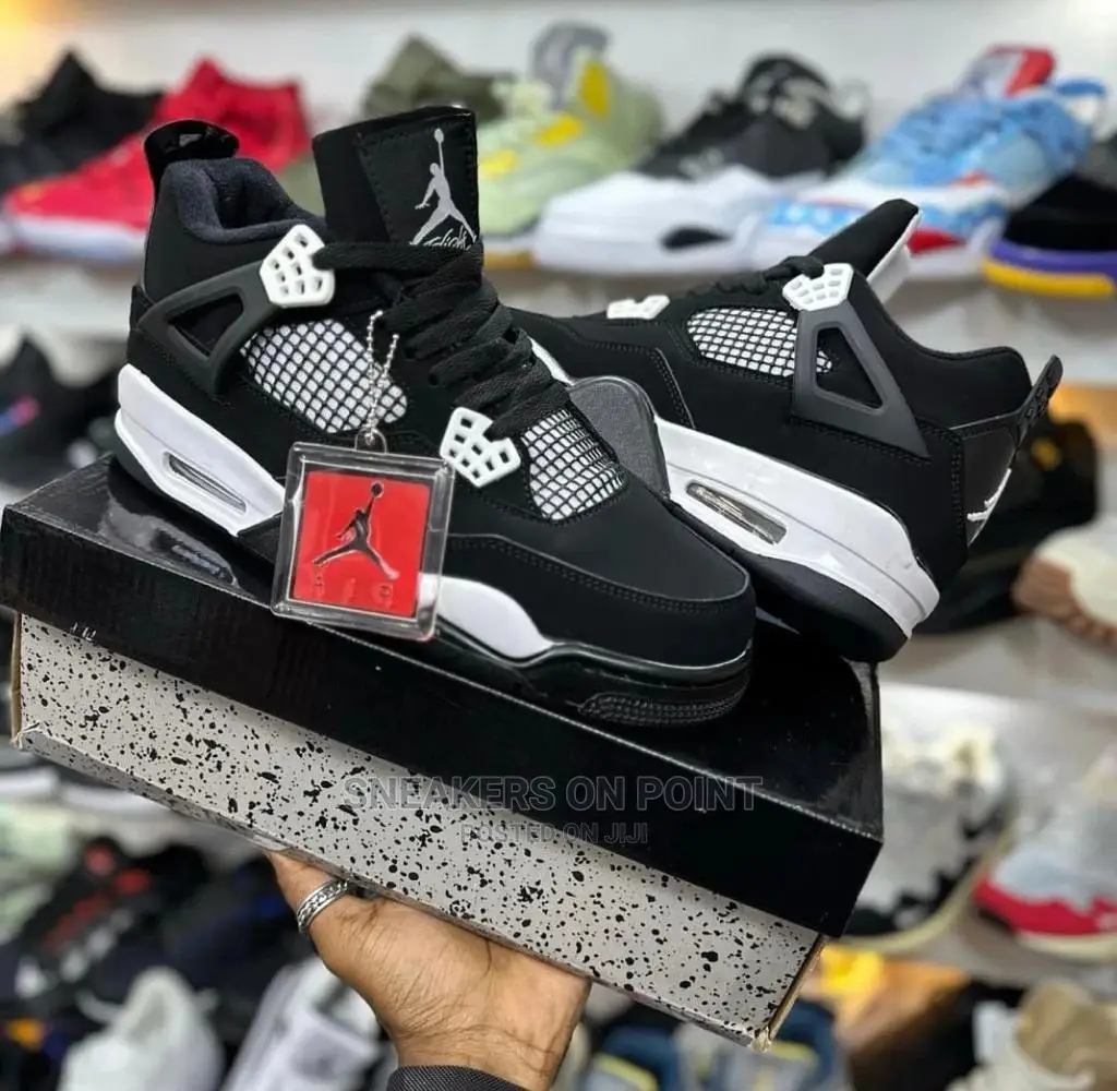 Nike Air Jordan 4