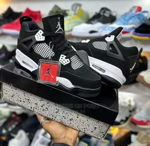 Nike Air Jordan 4