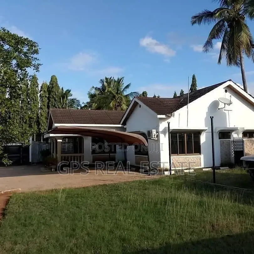 4bdrm House in Mbezi Beach, Kinondoni for Sale