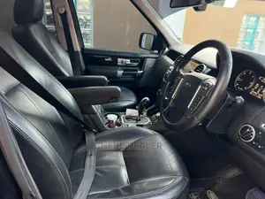 Land Rover Discovery 2015 Black