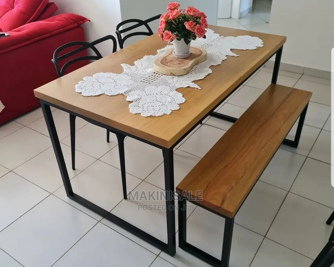 Dinner Table Nzuri Sana Simple
