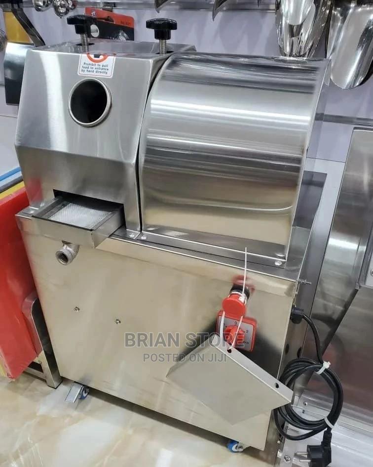 Sugar Cane Juice Electronic Mashine (Mashine Ya Juice Ya Miw in Ilala