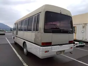 Mitsubishi Fuso Rosa 1997 Beige