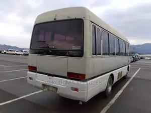 Mitsubishi Fuso Rosa 1997 Beige