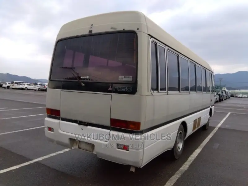 Mitsubishi Fuso Rosa 1997 Beige