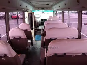 Mitsubishi Fuso Rosa 1997 Beige