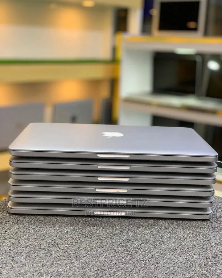 Laptop Apple MacBook Pro 2015 8GB Intel Core I5 HDD+SSD 256GB
