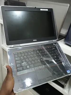 Laptop Dell Latitude 7440 4GB Intel Core I5 HDD 500GB