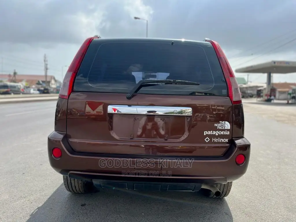 Nissan X-Trail 2005 Brown