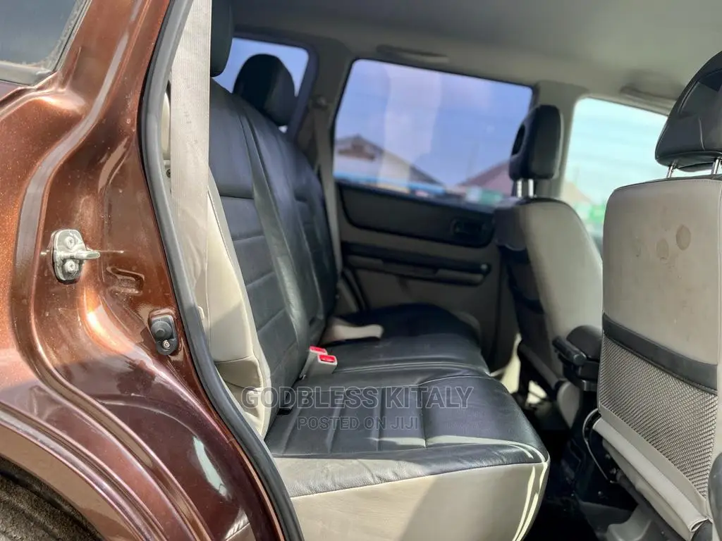 Nissan X-Trail 2005 Brown