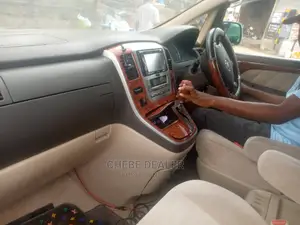 Toyota Alphard 2004 Silver