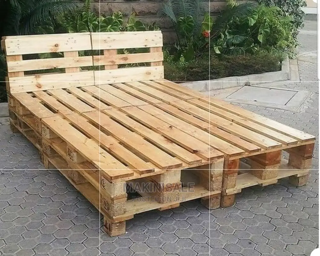 Pallet Bed Simple