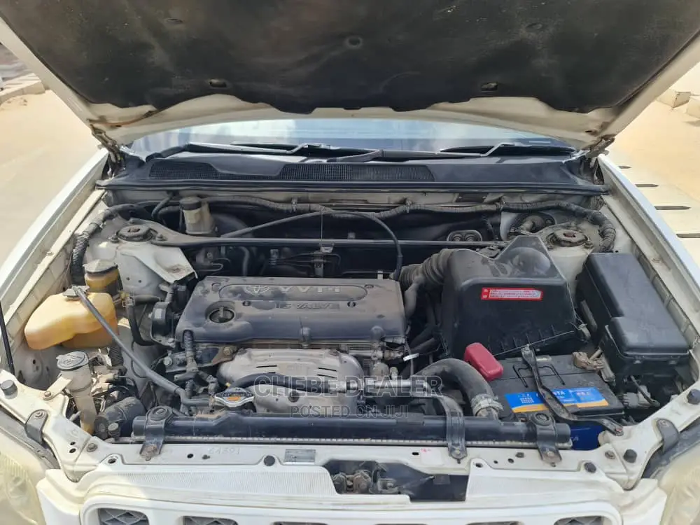 Toyota Kluger 2005 White