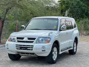 Mitsubishi Pajero 2005 White