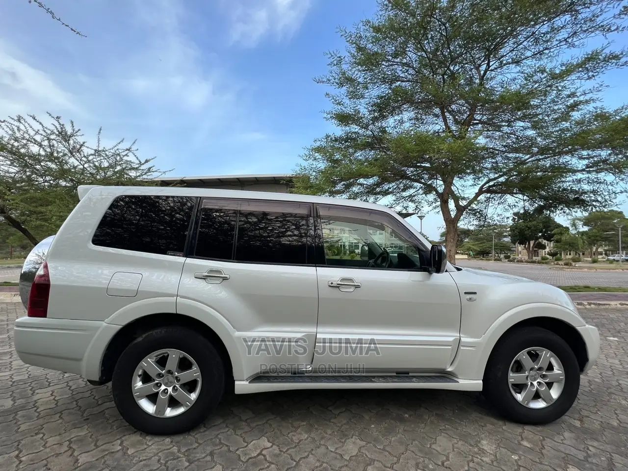 Mitsubishi Pajero 2005 White