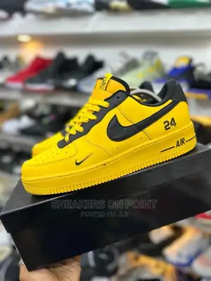 Nike Air Force 1