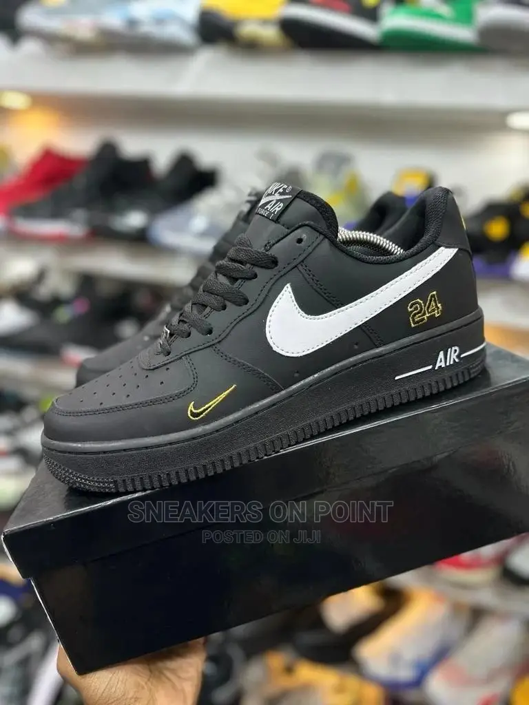 Nike Air Force 1