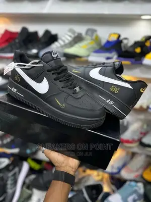 Nike Air Force 1