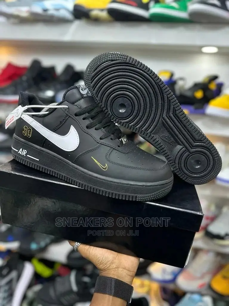Nike Air Force 1
