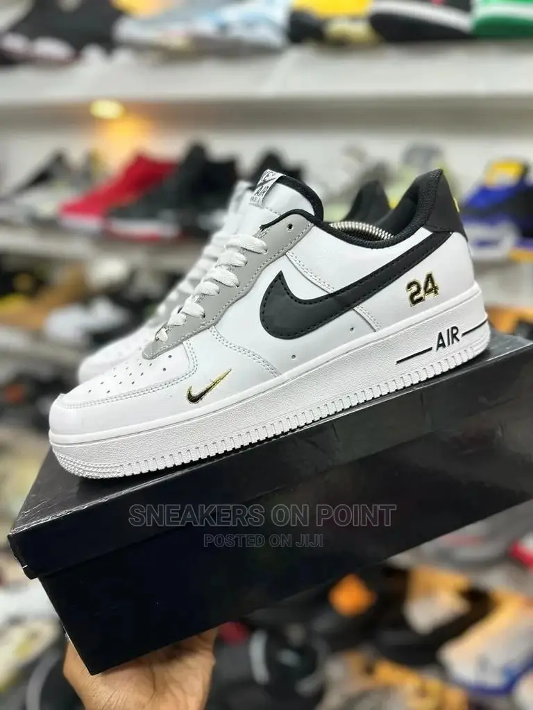 Nike Air Force 1