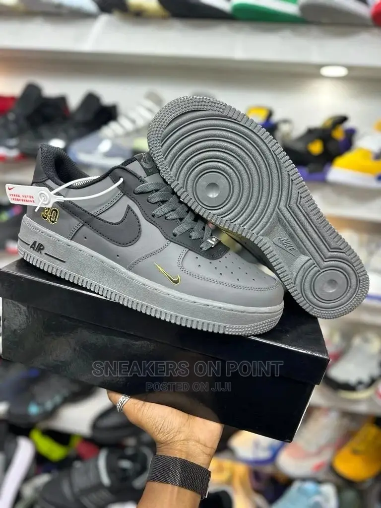 Nike Air Force 1