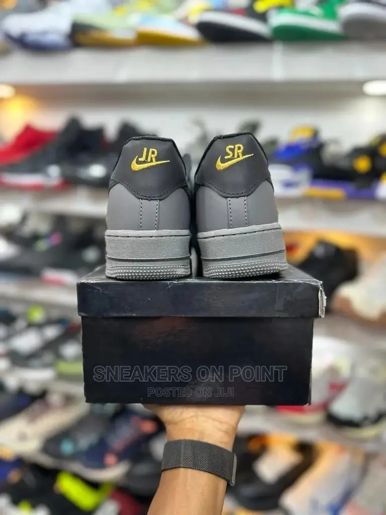 Nike Air Force 1