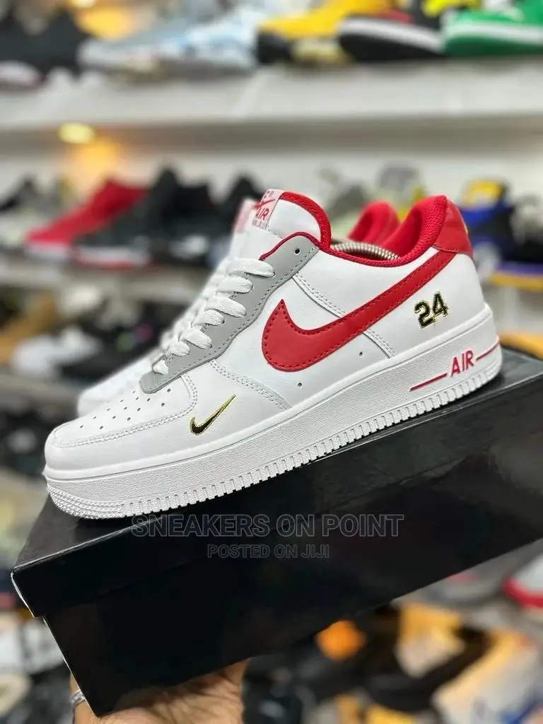 Nike Air Force 1