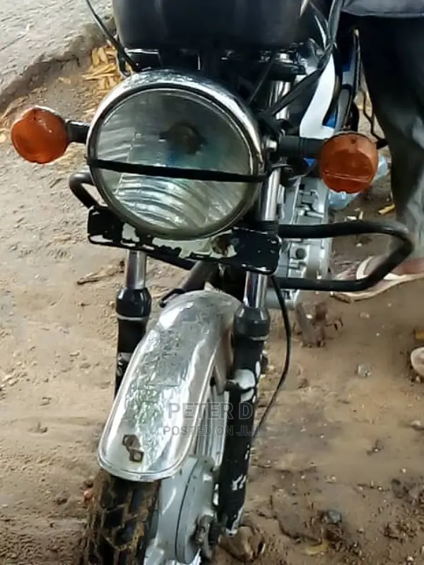 TVS HLX 125 2021 Black