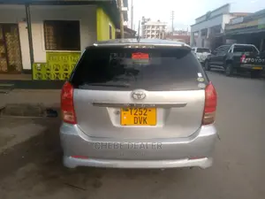 Toyota Wish 2005 Silver