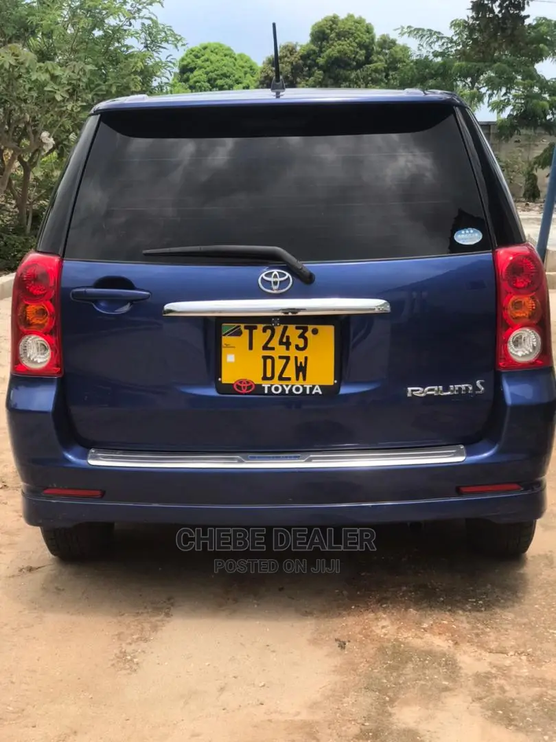 Toyota Raum 2005 Blue