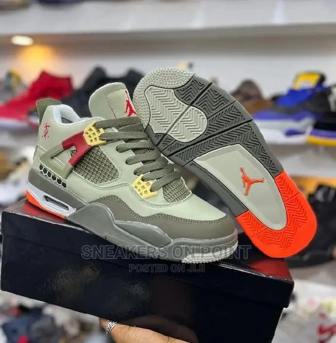 Air Jordan 4