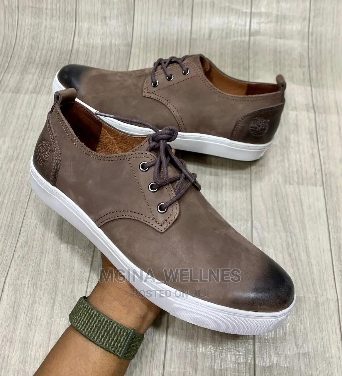 Clark Lowcut Shoe