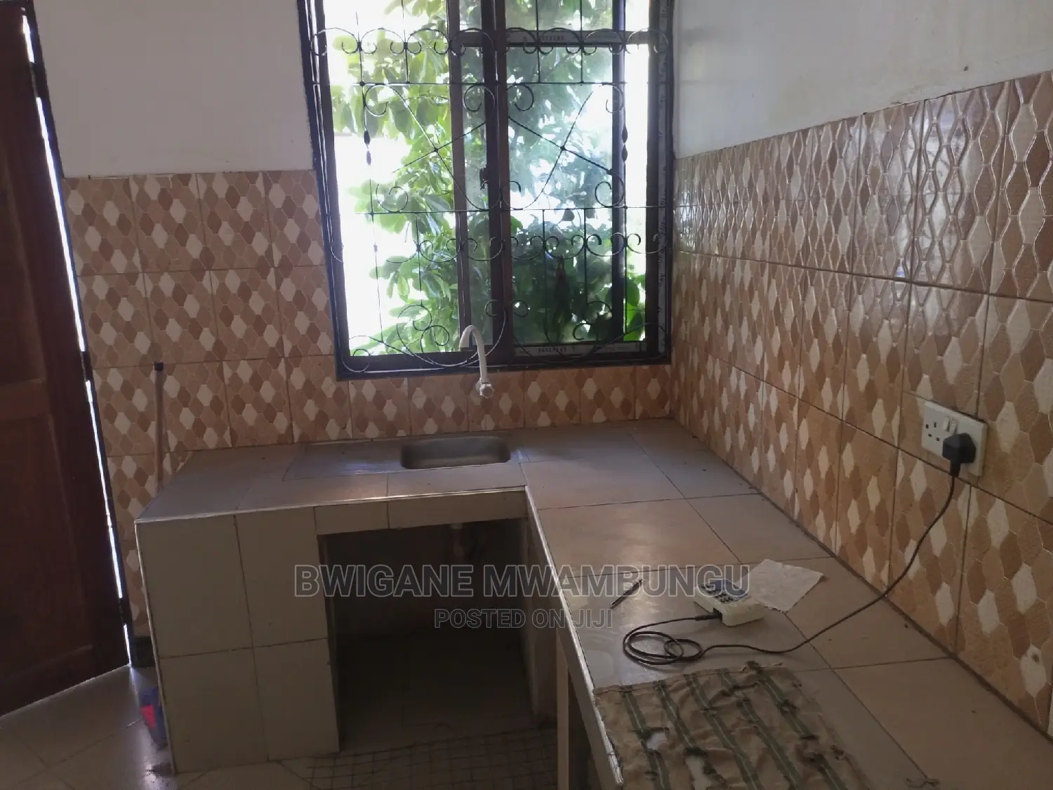 Furnished 3bdrm Apartment in Chamazi Kwa Mapemba, Mbagala for Sale