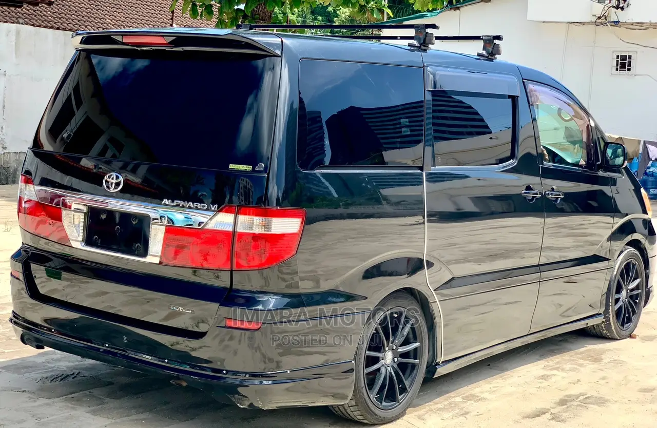 Toyota Alphard 2004