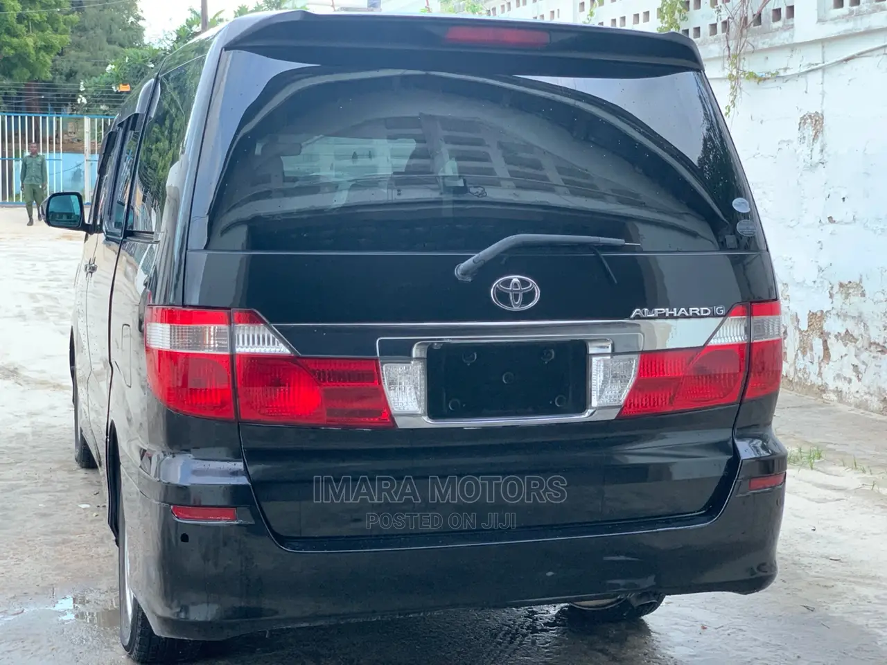 Toyota Alphard 2004
