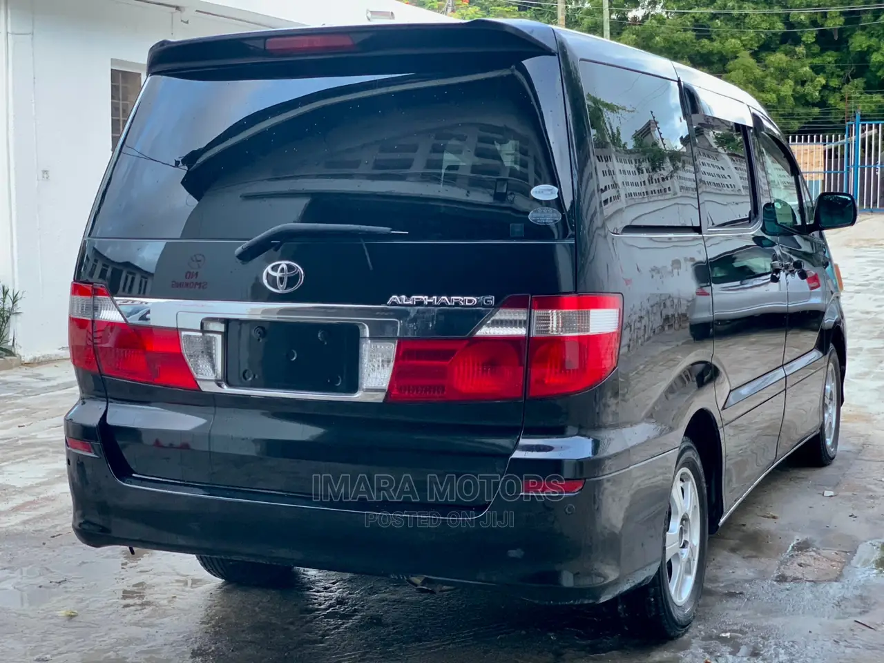 Toyota Alphard 2004