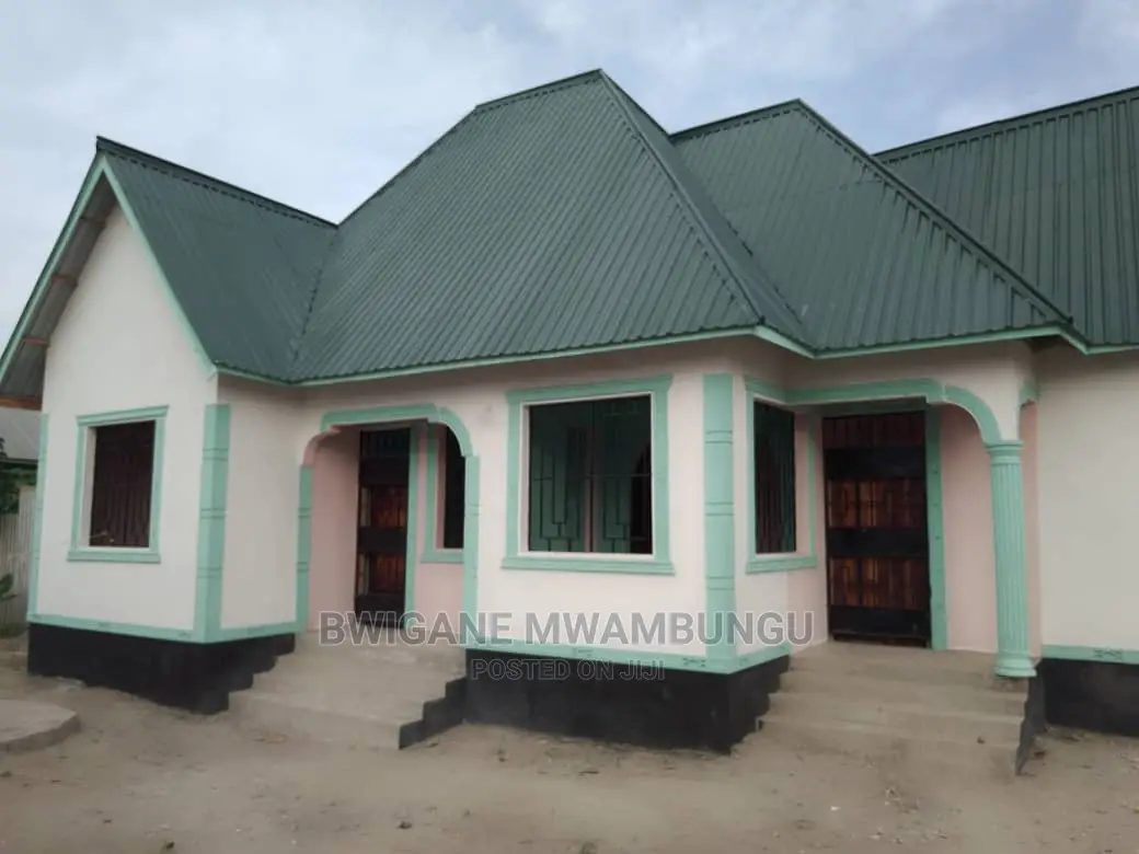 3bdrm Apartment in Mikum Chamazi, Mbagala for Sale