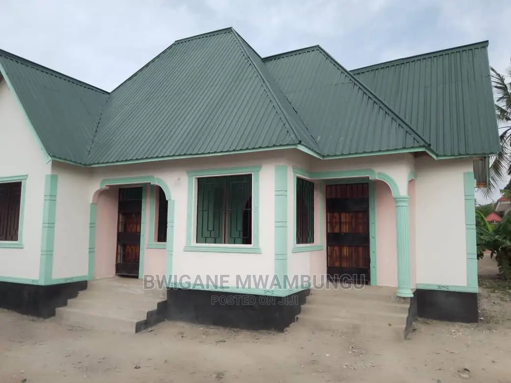 3bdrm Apartment in Mikum Chamazi, Mbagala for Sale