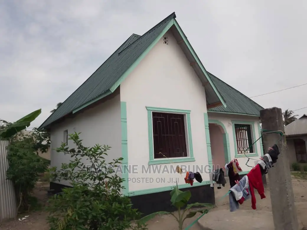 3bdrm Apartment in Mikum Chamazi, Mbagala for Sale