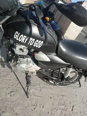 TVS HLX 125 2022 Black